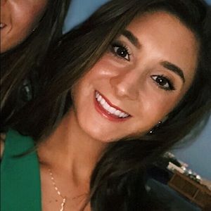 Meet your Posher, Nina